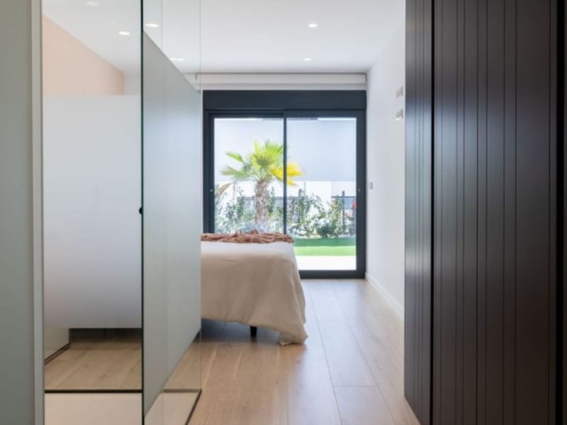Open photo Listing photo