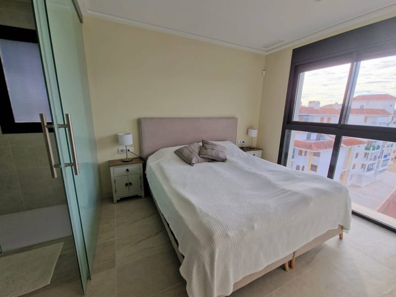 Open photo Listing photo