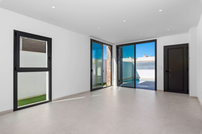 Open photo Listing photo