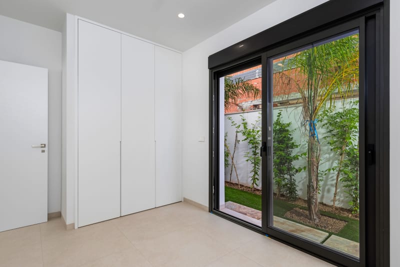 Open photo Listing photo