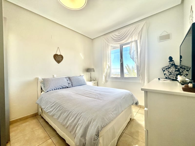 Open photo Listing photo