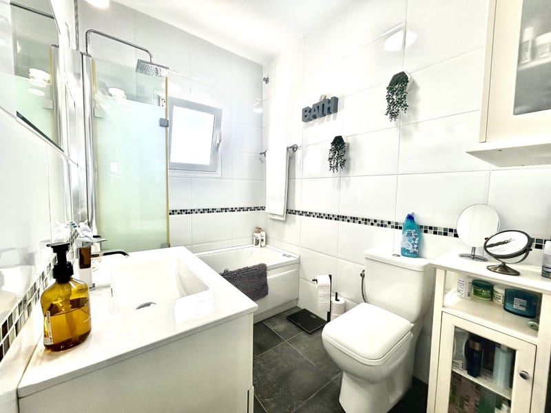 Open photo Listing photo