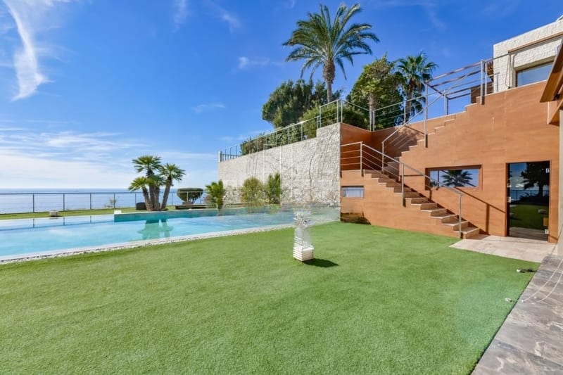 Open photo Listing photo