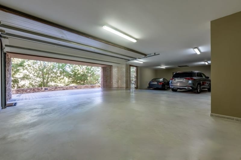 Open photo Listing photo