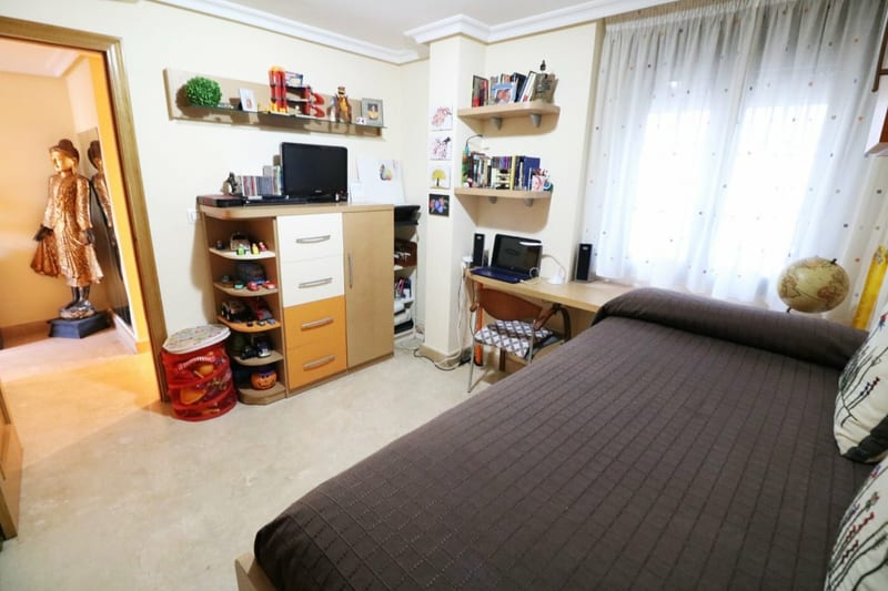 Open photo Listing photo