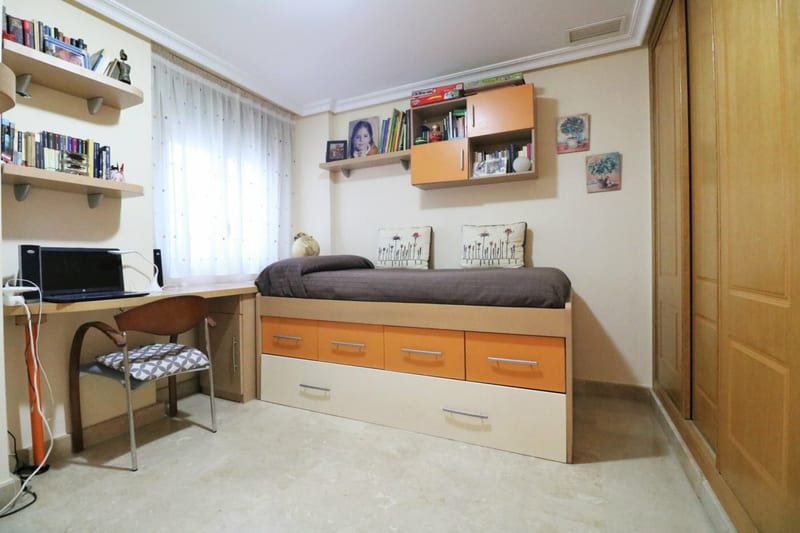 Open photo Listing photo
