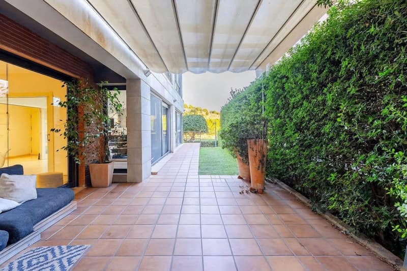 Open photo Listing photo