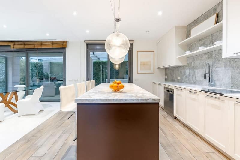 Open photo Listing photo