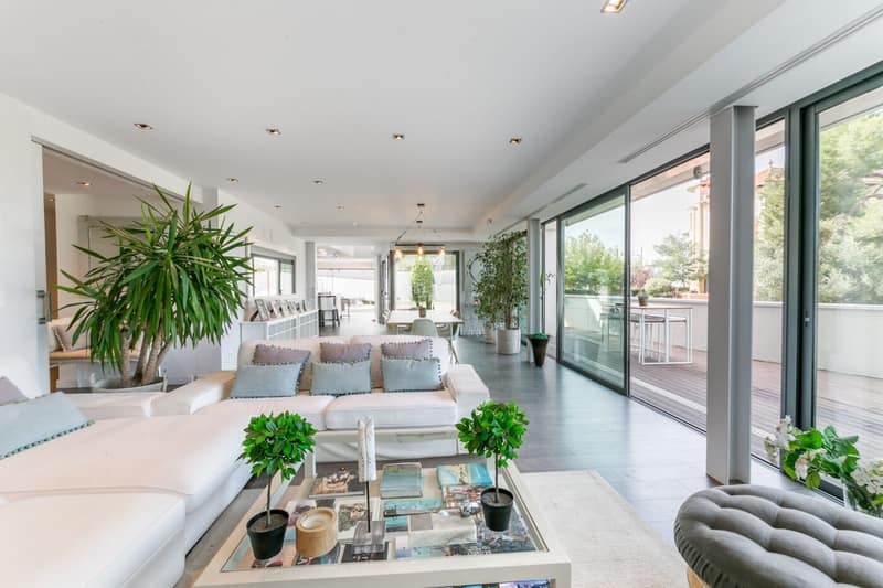 Open photo Listing photo