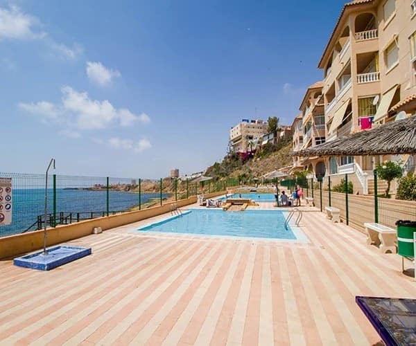 Open photo Listing photo