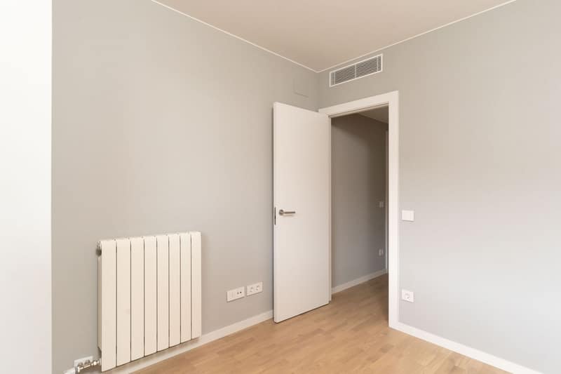 Open photo Listing photo