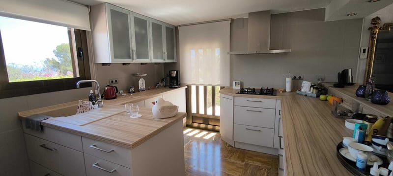 Open photo Listing photo