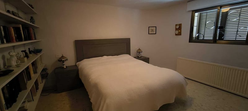 Open photo Listing photo