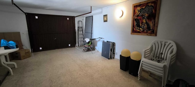 Open photo Listing photo
