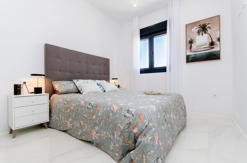 Open photo Listing photo