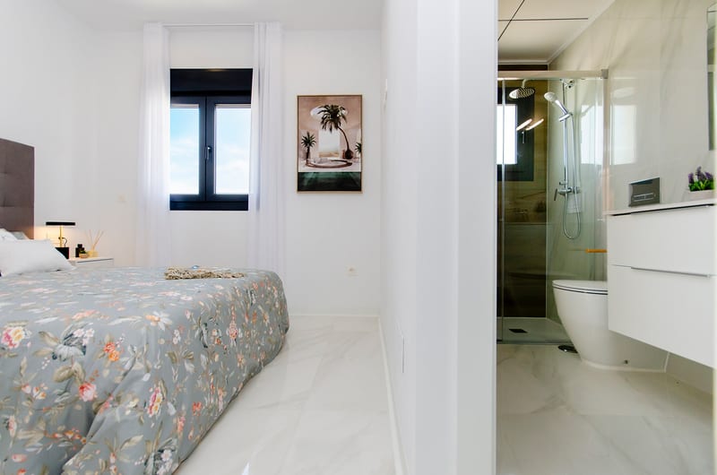 Open photo Listing photo