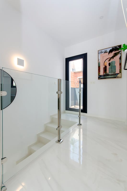 Open photo Listing photo
