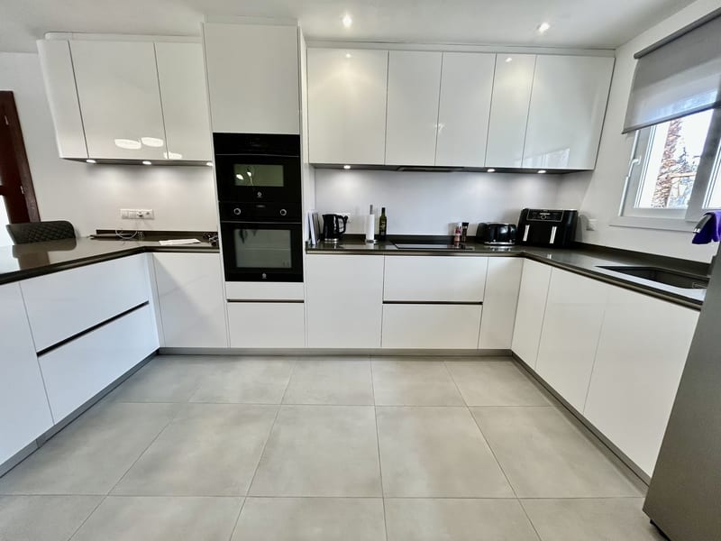 Open photo Listing photo