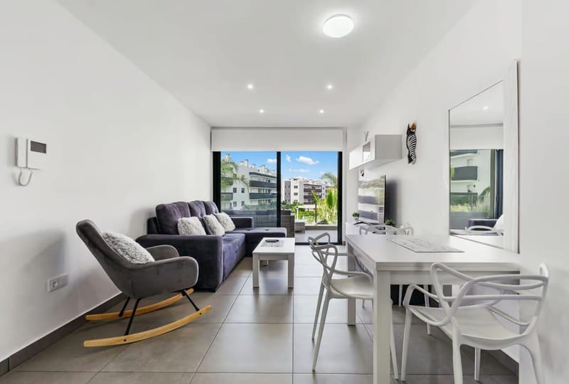 Open photo Listing photo