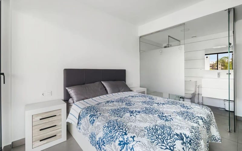 Open photo Listing photo