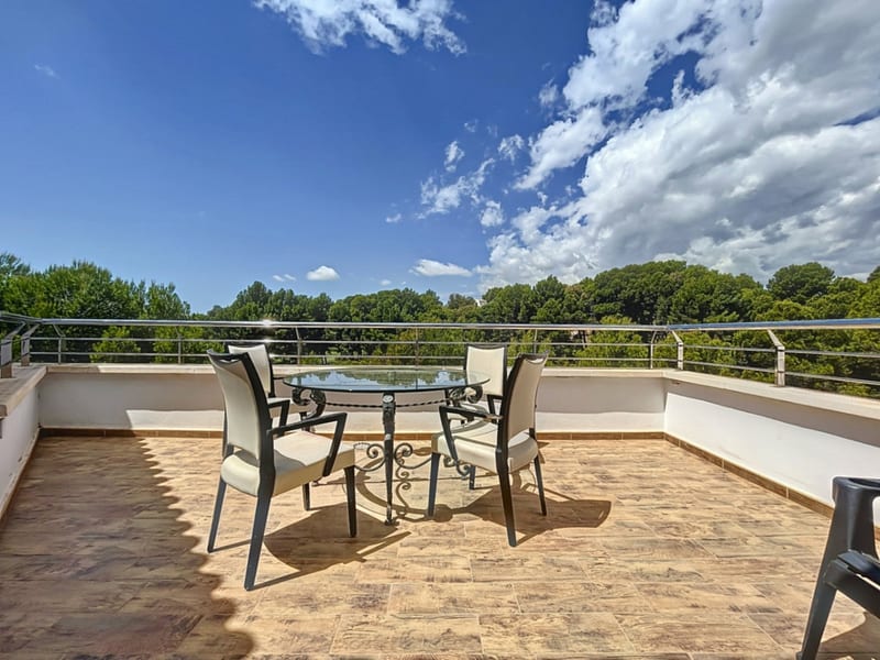 Open photo Listing photo
