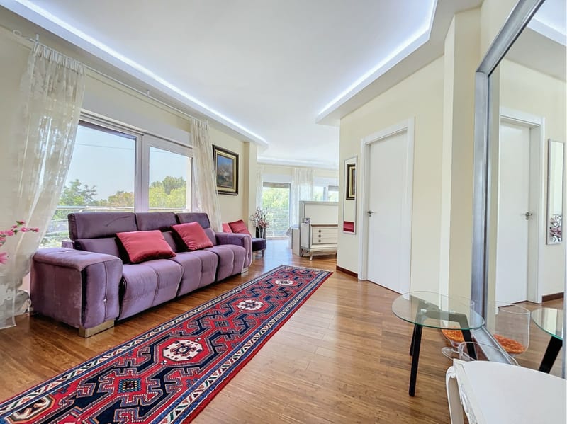 Open photo Listing photo