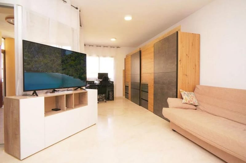Open photo Listing photo