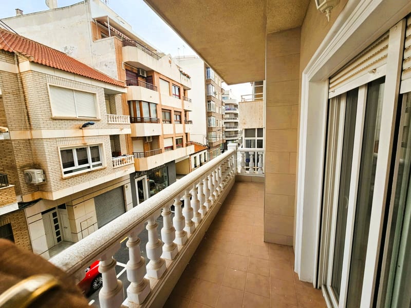 Open photo Listing photo