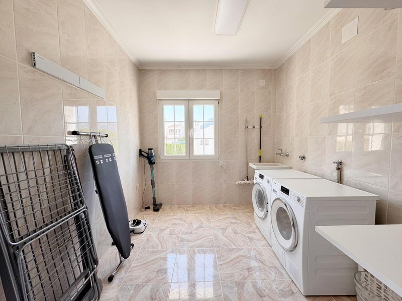 Open photo Listing photo