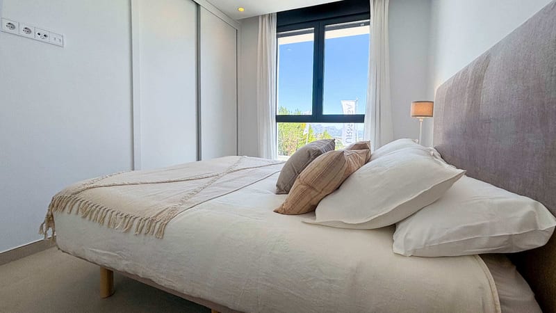 Open photo Listing photo