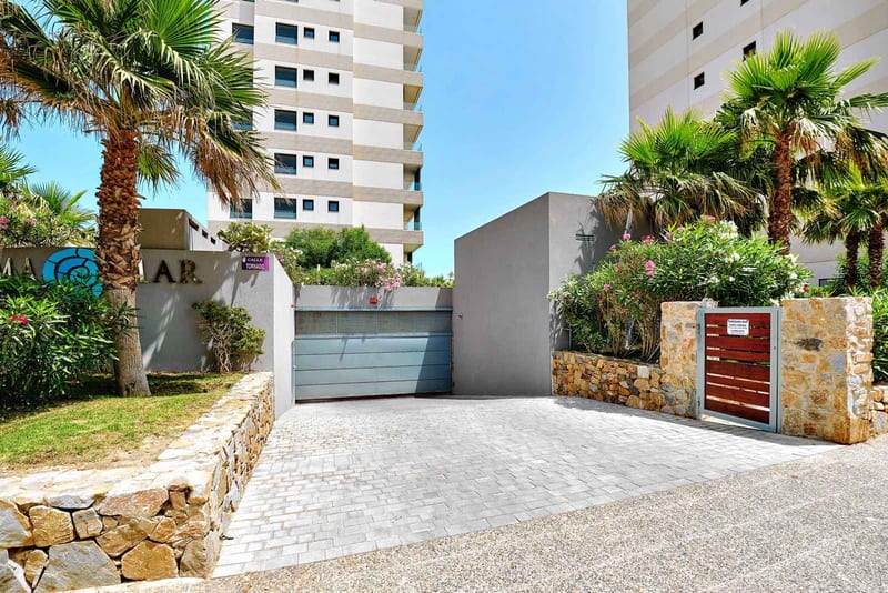 Open photo Listing photo