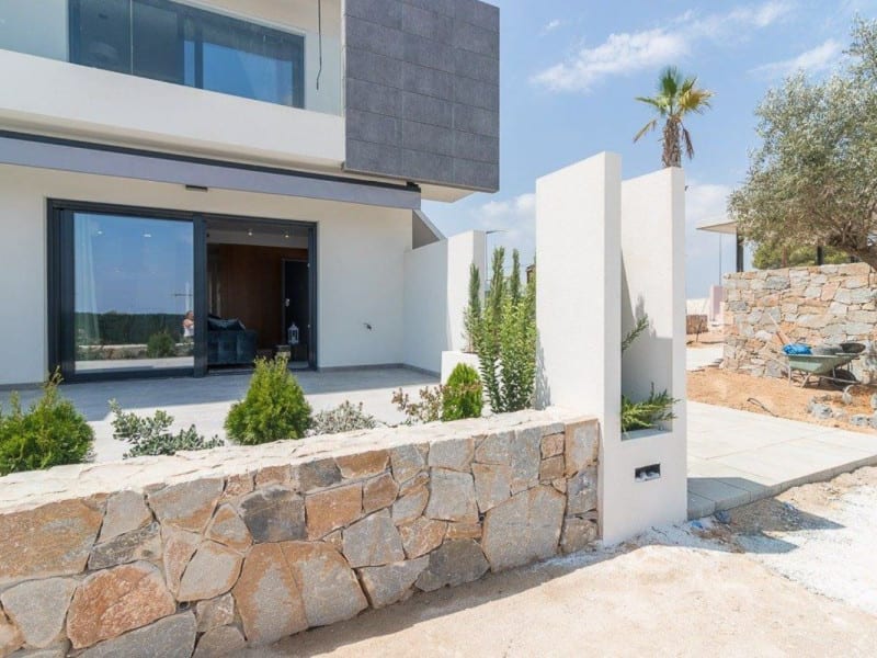 Open photo Listing photo