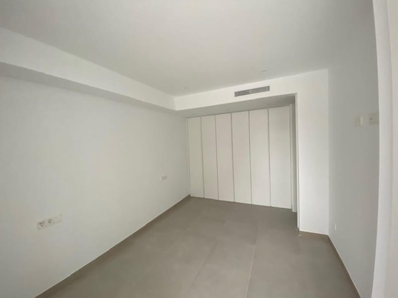 Open photo Listing photo