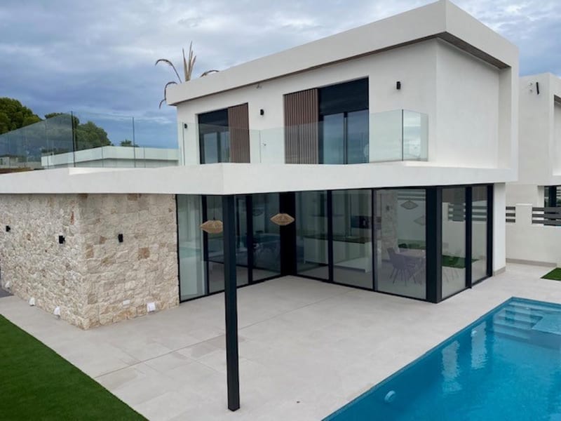 Open photo Listing photo