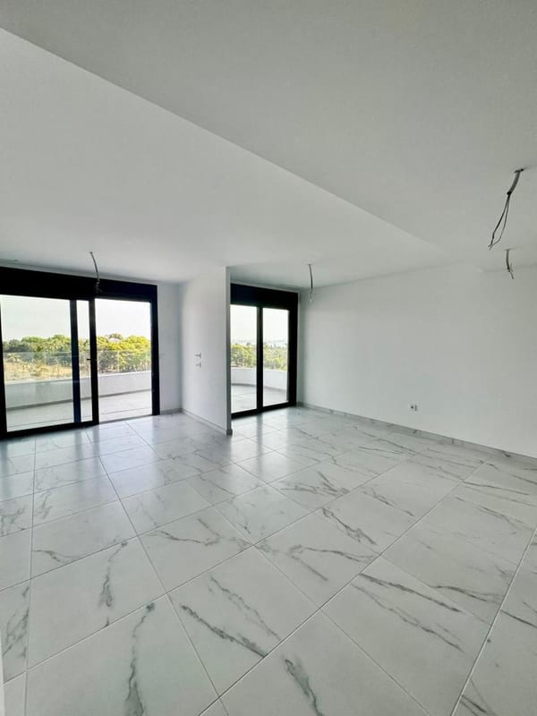 Open photo Listing photo