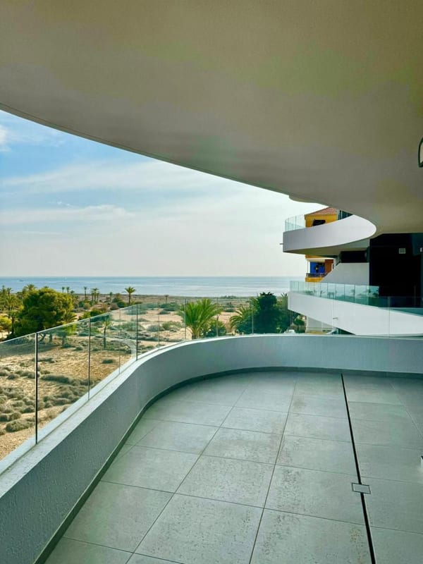 Open photo Listing photo