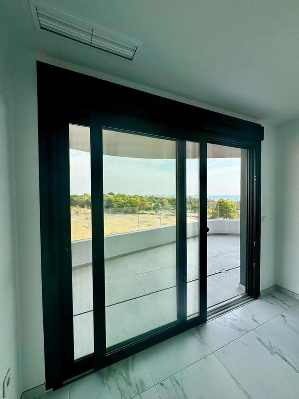 Open photo Listing photo