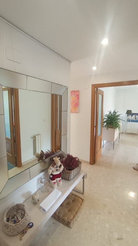 Open photo Listing photo
