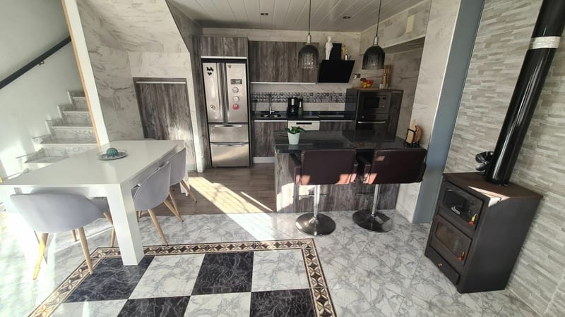 Open photo Listing photo