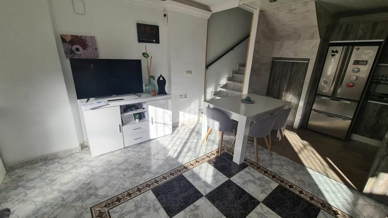 Open photo Listing photo