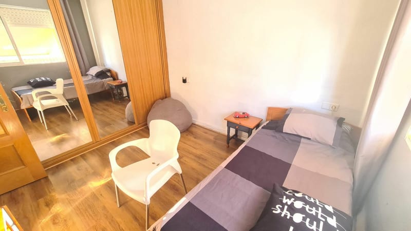 Open photo Listing photo