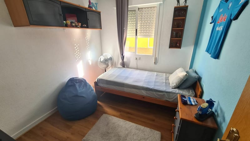 Open photo Listing photo