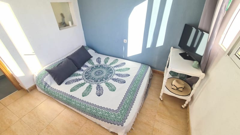Open photo Listing photo