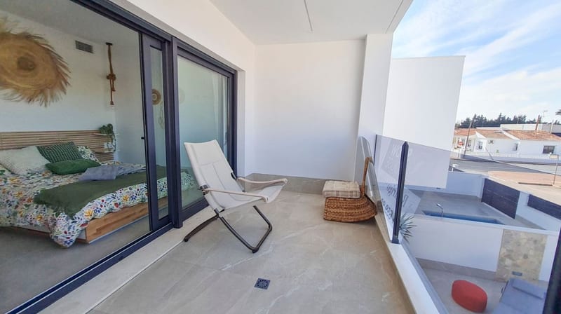 Open photo Listing photo