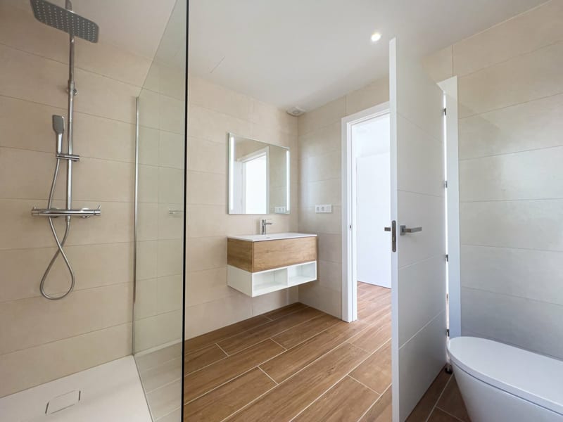 Open photo Listing photo