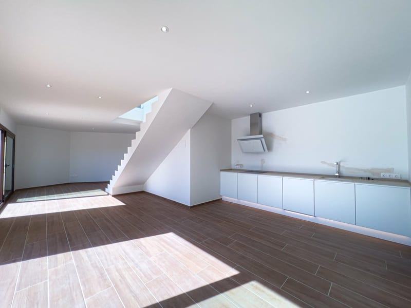 Open photo Listing photo