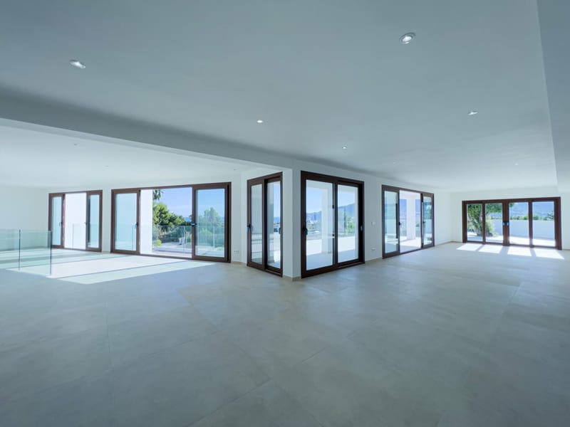 Open photo Listing photo