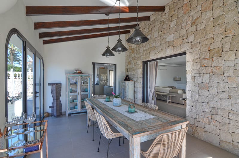 Open photo Listing photo