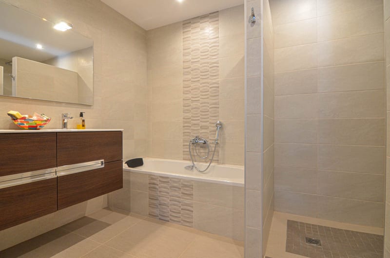 Open photo Listing photo