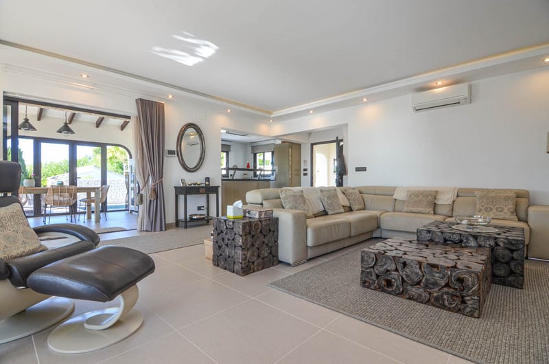 Open photo Listing photo